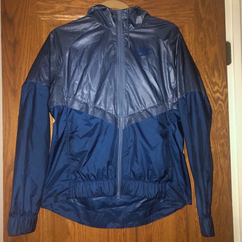 Nike wind breaker